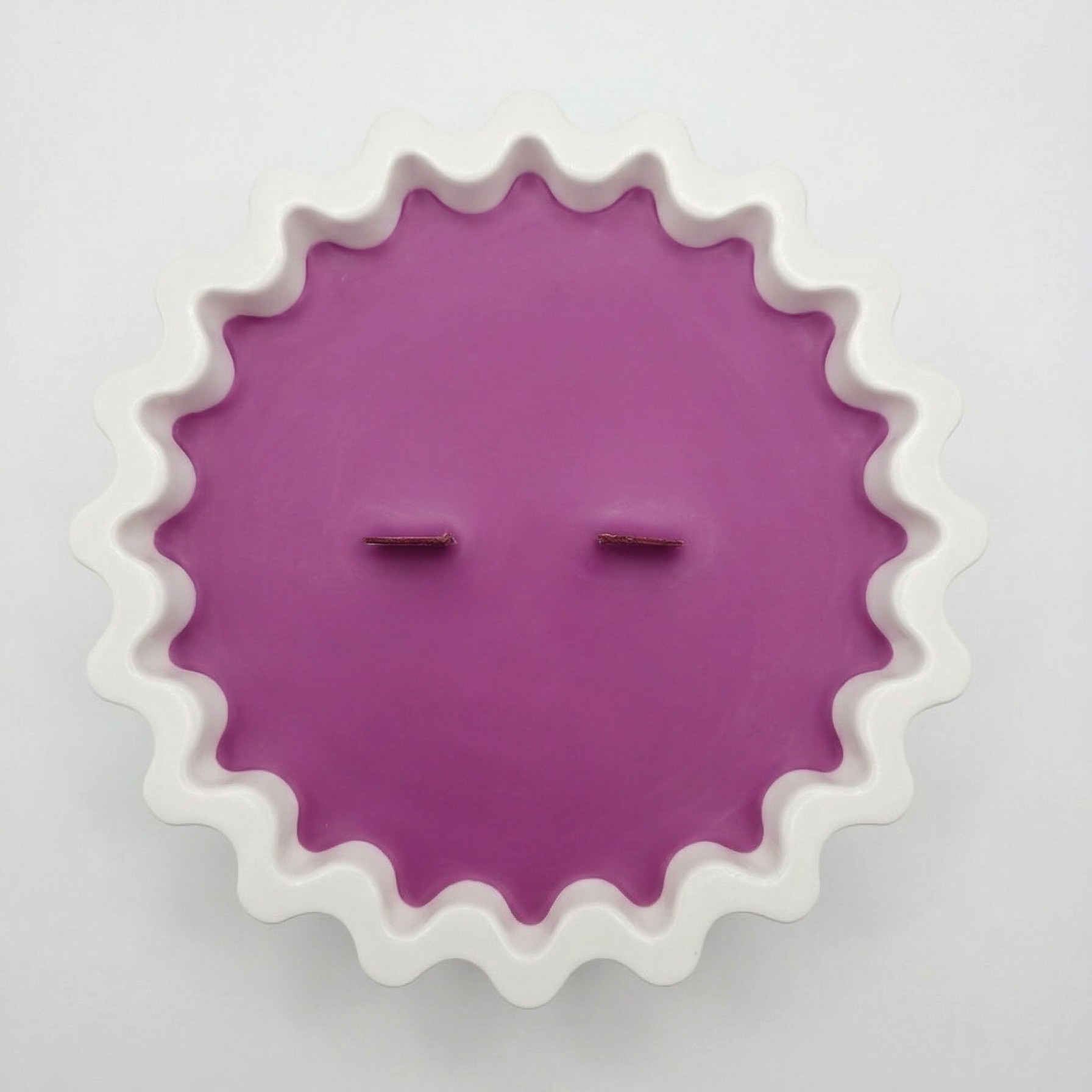 Lavender Muse Candle - White / Purple / Lavender