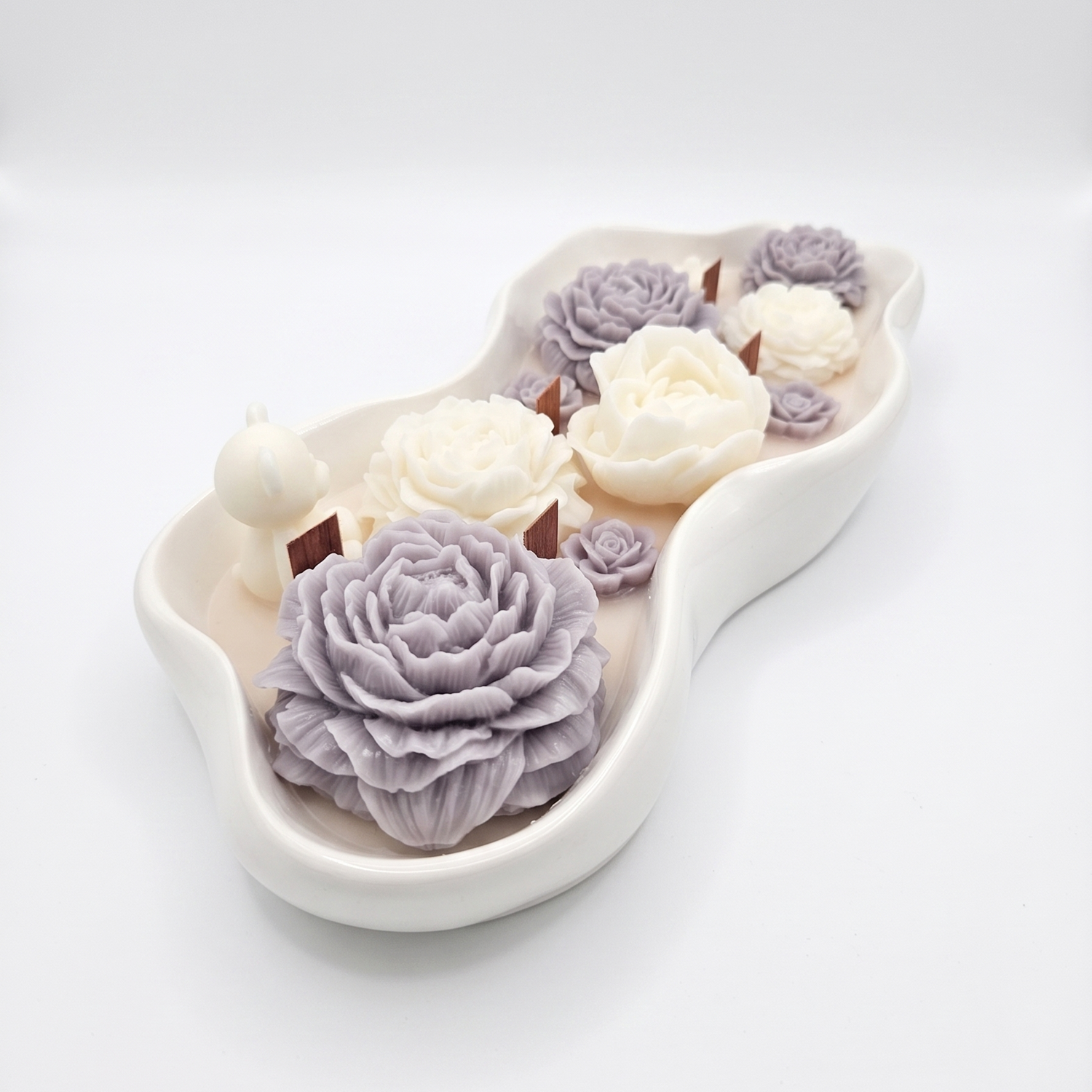 Candle Blooming Cloud - White / Gray / Paris
