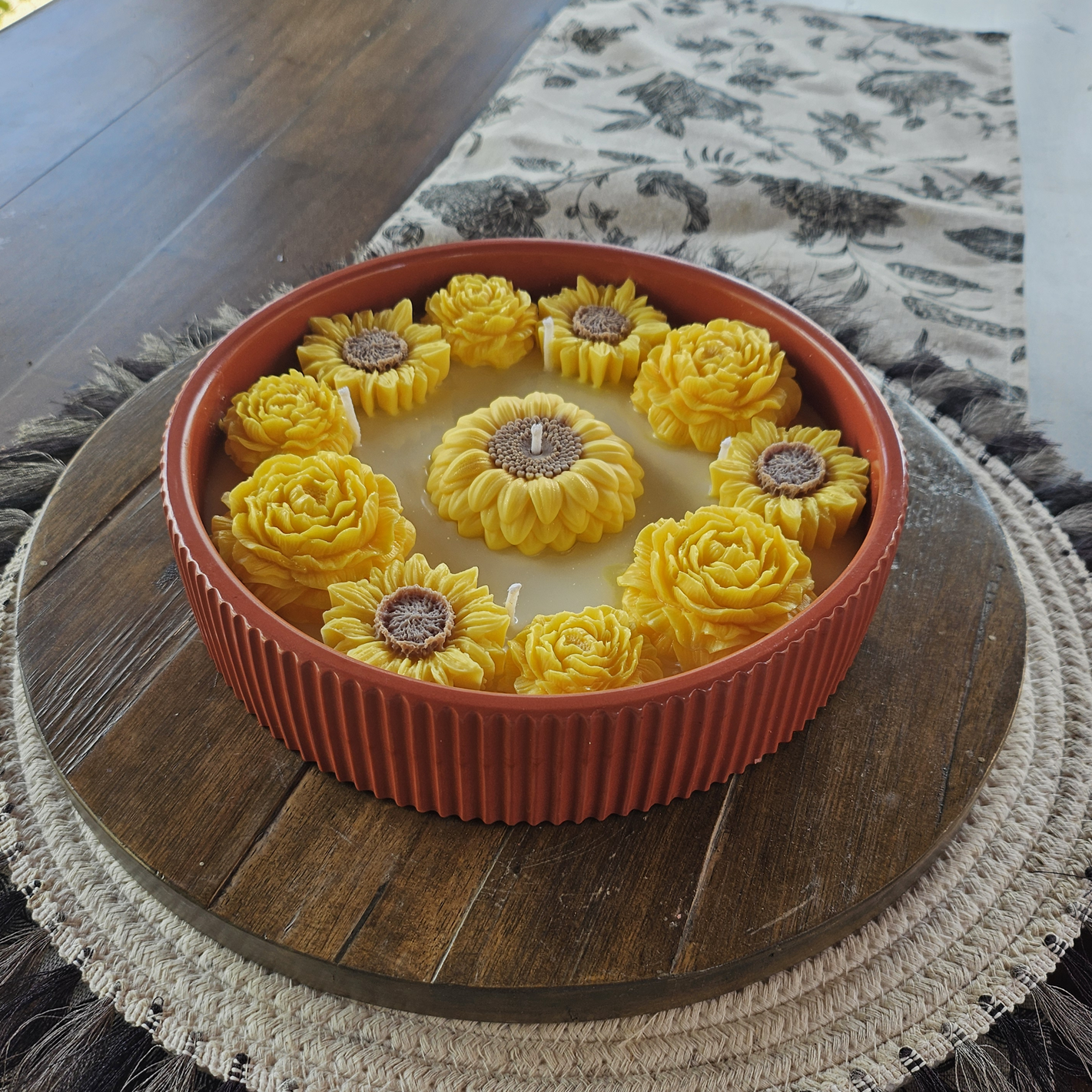 Candle Sunflower - Brick Red / Lime, Honey, Milk