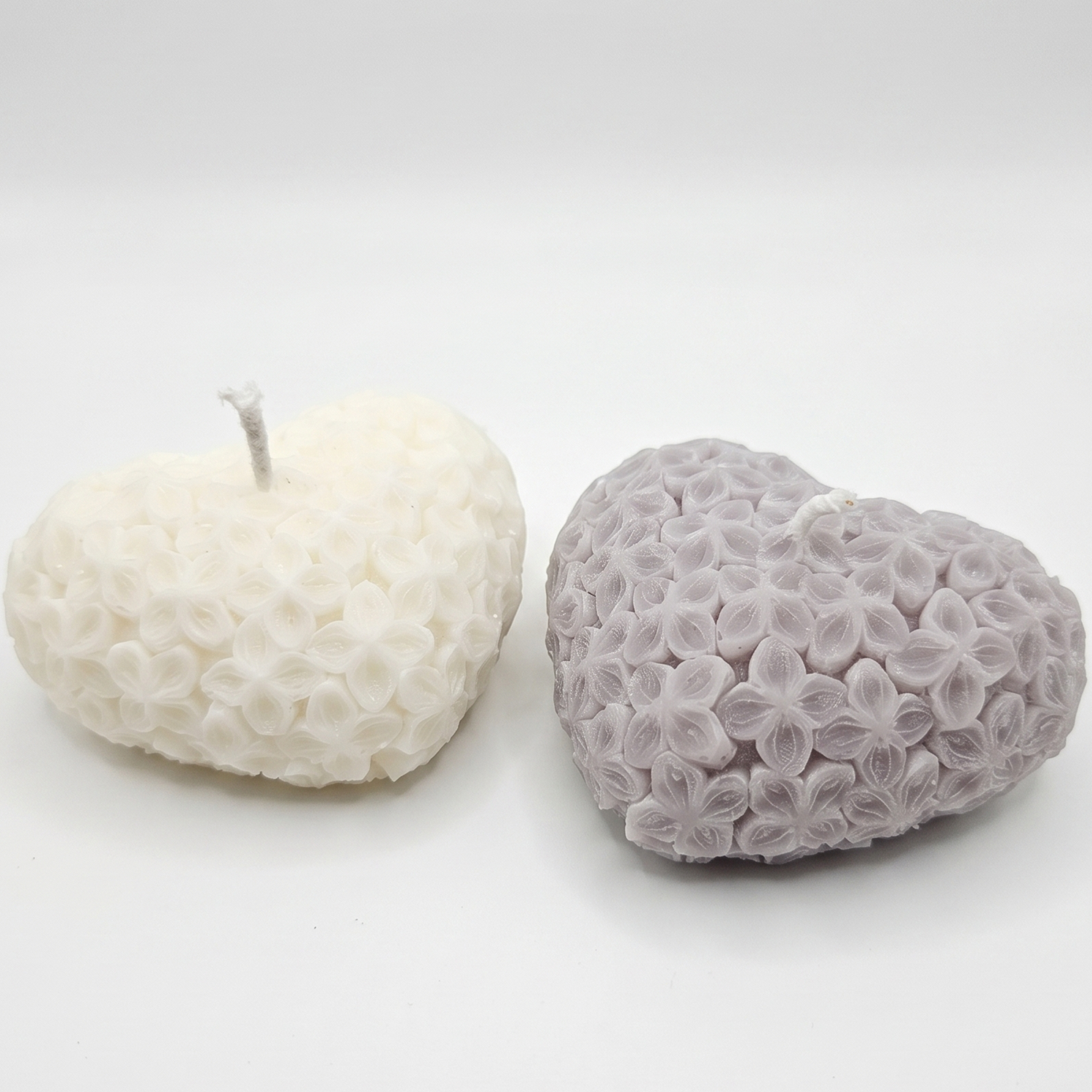 Decorative candle Blooming Heart - White / Coconut