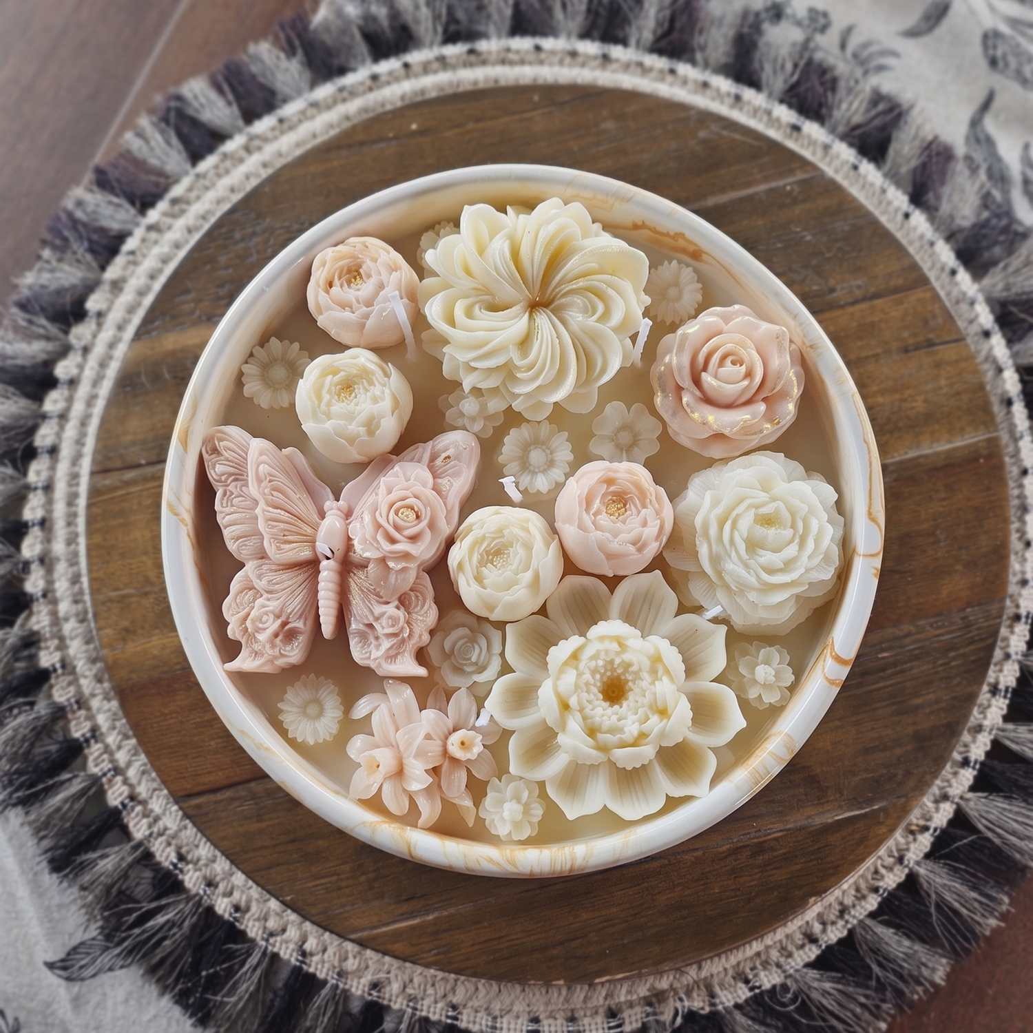 Candle Garden - White / Gold / Honey, Milk