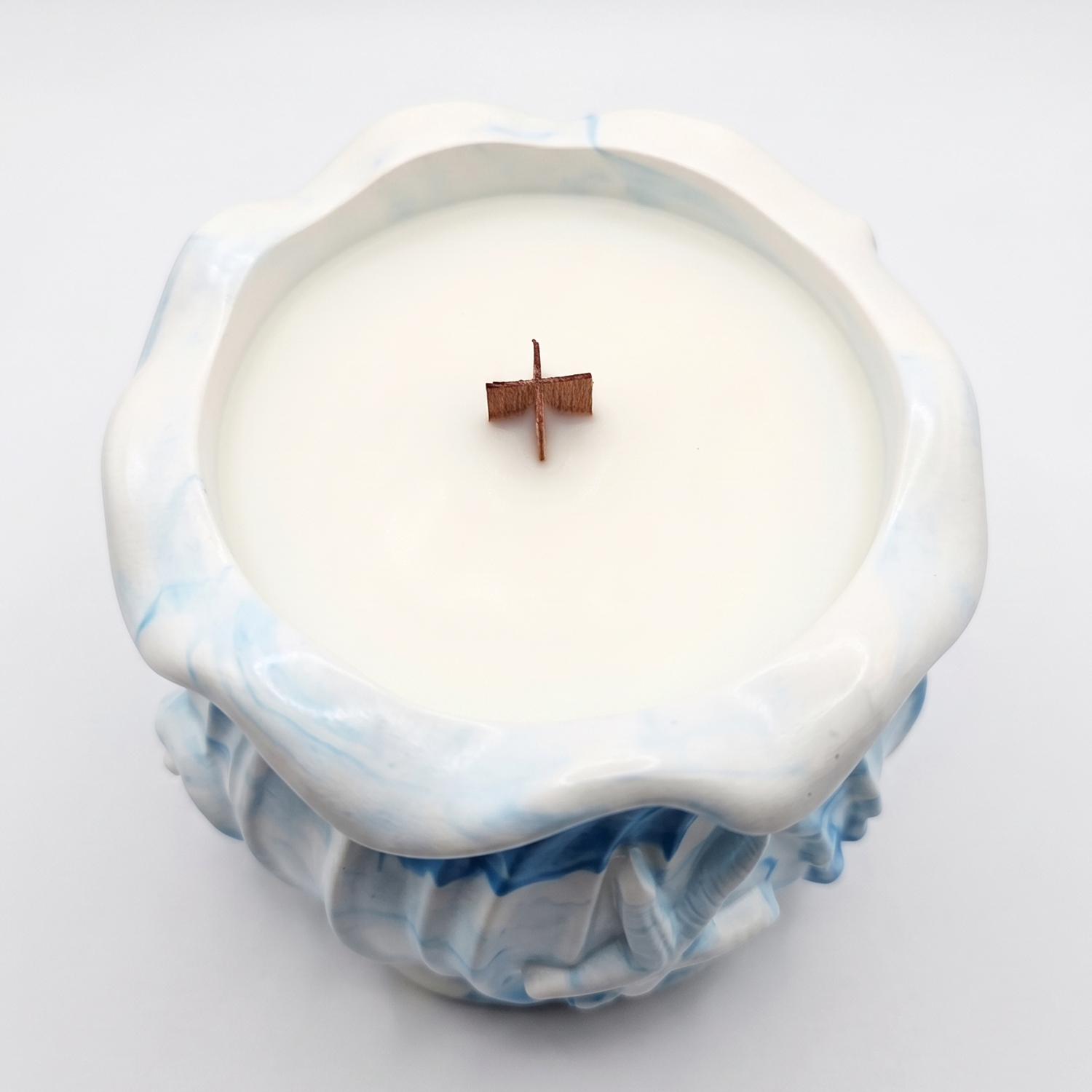 Ocean Candle - White / Eucalyptus, Camphor