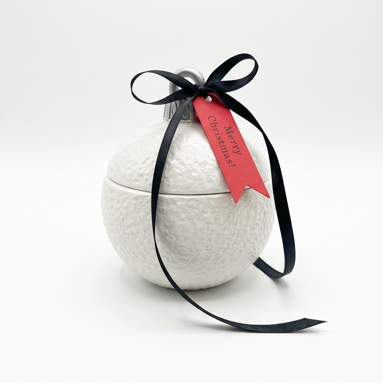 Christmas Bauble Classic Candle - White / Silver / Winter Magic