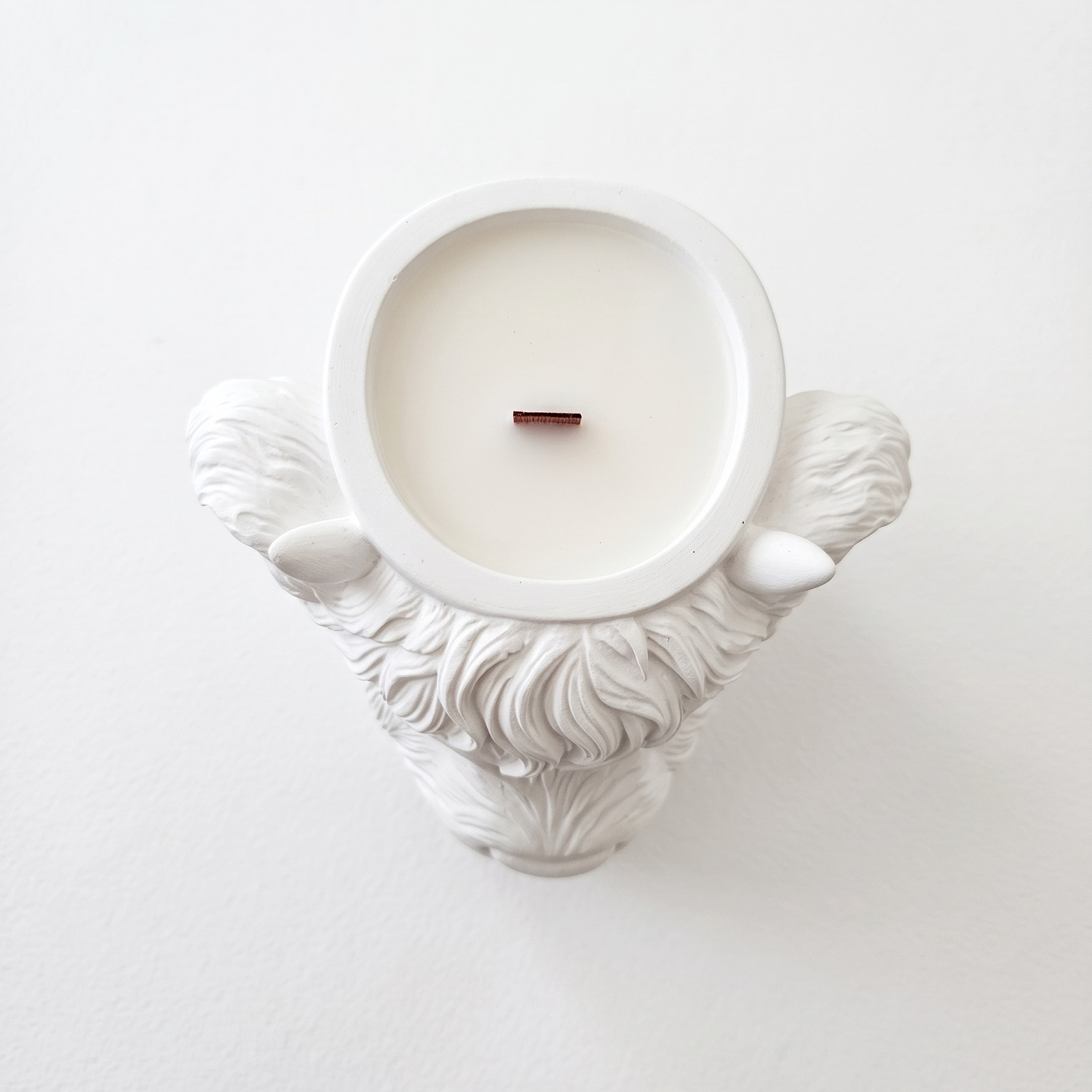 Highland Cow Candle - White / Vanilla